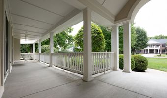 10671 Geist Ridge Ct, Fishers, IN 46040