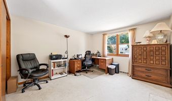 3 Carleton Ct, Amherst, NY 14221