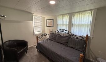 1017 N 10th St, Atchison, KS 66002