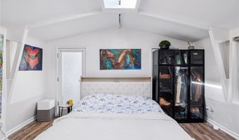 2041 N Beverly Glen Blvd, Los Angeles, CA 90077