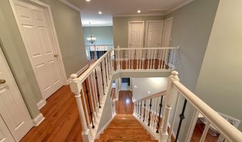 1860 Dorchester Ave, Algonquin, IL 60102