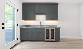 924 28TH St S, Arlington, VA 22202