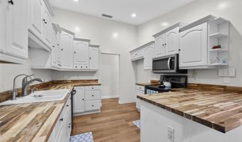 12404 SW 31ST Ave, Archer, FL 32618