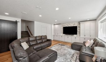 24913 Covenant Ln, Adel, IA 50003