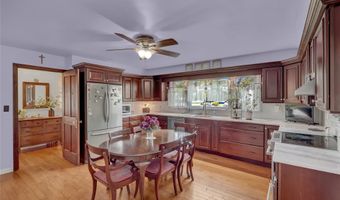 336 Richmond Ave, Amityville, NY 11701