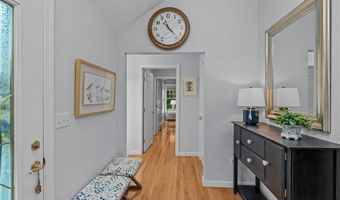 14 Fox Dr 14, Narragansett, RI 02882