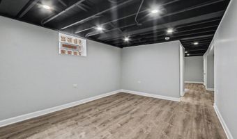 7242 S Honore St, Chicago, IL 60636