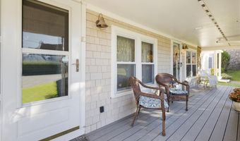 152 Tuckerman Ave 10, Middletown, RI 02842