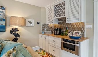 182 65th St, Avalon, NJ 08202