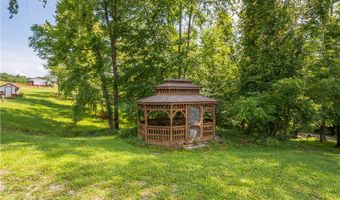 185 Dutch Glory Rd, Amity, PA 15311