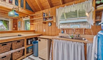 64 Burnside Ave, Narragansett, RI 02882