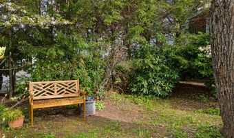 969 Washington St, Bath, ME 04530