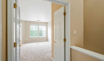 43191 RIDERS Sq, Broadlands, VA 20148
