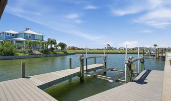 1009 Fiji Dr, Rockport, TX 78382