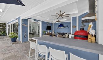 5216 POINT HARBOR Ln, Apollo Beach, FL 33572