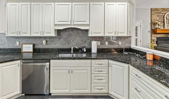100 Windsor Dr, Alton, IL 62002
