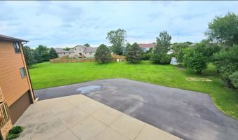 1015 CIRCLE Dr, Aberdeen, SD 57401