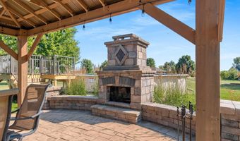 3561 GRAND MEADOWS Xing, Neenah, WI 54956