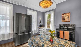 21 Laurel Ave, Auburn, ME 04210