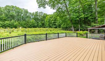 146 Old Sandown Rd, Chester, NH 03036