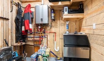 1109 Lakeview Ave, Alexandria, MN 56308