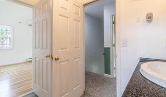 95 Yankee Ave, Bangor, ME 04401
