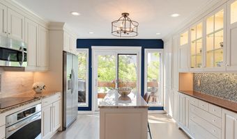 11 CHESAPEAKE Lndg, Annapolis, MD 21403
