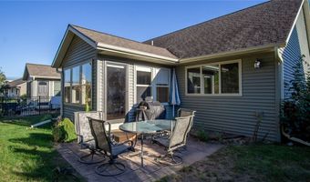 2860 Fairway Dr, Altoona, WI 54720