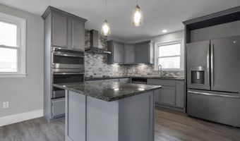 33 School St, Ashville, OH 43103