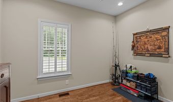 427 Valley View Dr, Aylett, VA 23009