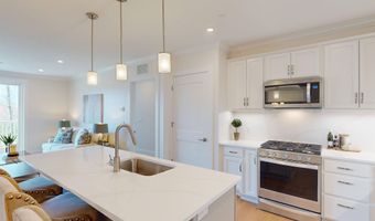 1 Longview Dr 106, Atkinson, NH 03811