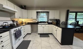 201 N Scandia St, Alpha, IL 61413