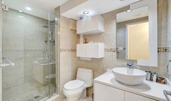 4000 Island Blvd L-2, Aventura, FL 33160
