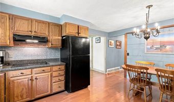 1 Teakwood Dr, Cumberland, RI 02864