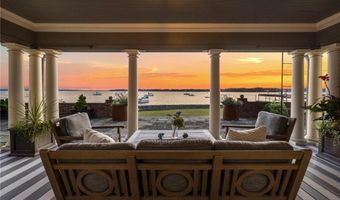 221 Hope St 2, Bristol, RI 02809
