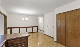 10 Krystana Way, Madison, WI 53711