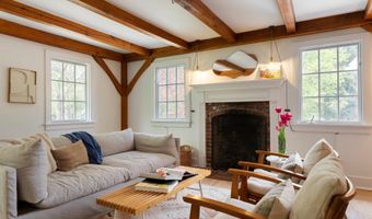 8 Twixt Rd, Cornwall, CT 06753