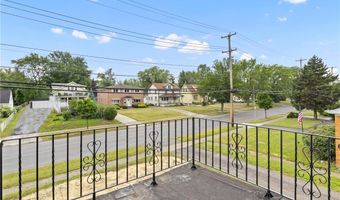 540 Longmeadow Rd, Amherst, NY 14226