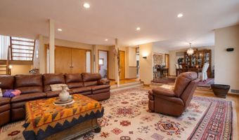 4 High Mountain Trl, Bayonne, NJ 07035