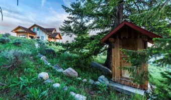 1872 ST HWY 352, Cora, WY 82925