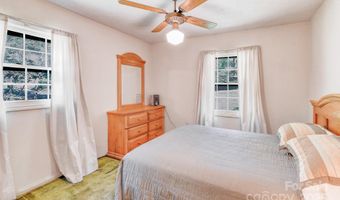 13 Botany View Ct, Asheville, NC 28805