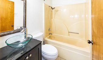 1000 Tater Black Rd, Bentonville, AR 72712