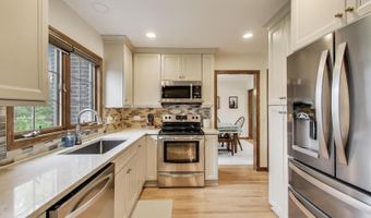 1608 N Douglas Ave, Arlington Heights, IL 60004