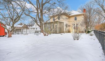 130 S Pine St, Arcola, IL 61910