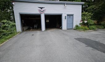103 4th St, Bangor, ME 04401