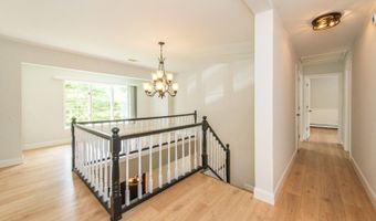 33 Huntsville Rd, Andover, NJ 07860