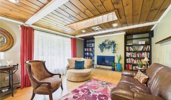 95 Mail Rd, Exeter, RI 02822