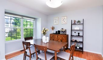 4471 Hillside Ct, Ann Arbor, MI 48105