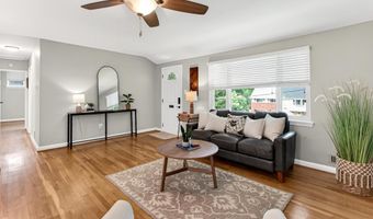 6927 FERN Ln, Annandale, VA 22003