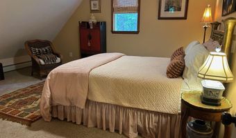 581 E Side Dr, Alton, NH 03810